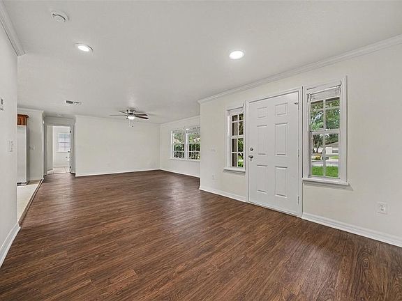 2nd image of 245 OAK RUN COURT