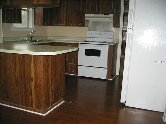 4th image of 1604 N Ferrell St