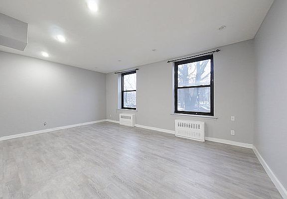 4th image of 1357 Eastern Pkwy #14