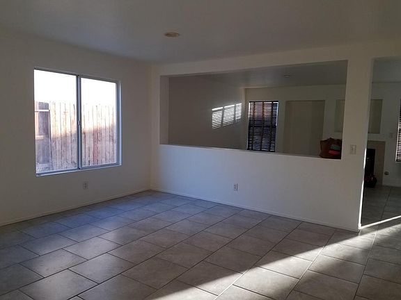 4th image of 45445 Fairbanks Ave