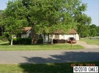 2121 Hearthstead Ln, Gastonia, NC 28056