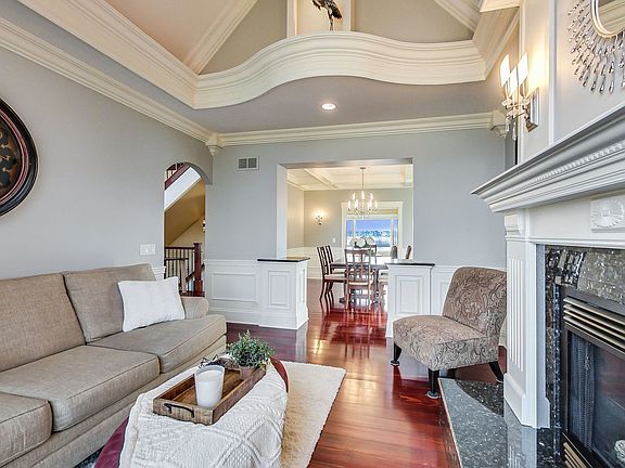 5th image of 13261 Lakepoint Dr