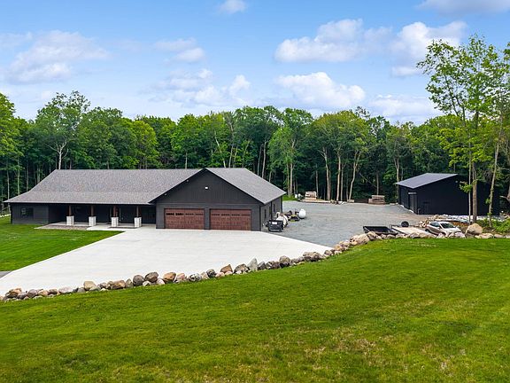2nd image of 1732 Wilderness Hills Ln