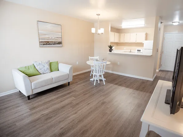 Eagle Grove Apartments