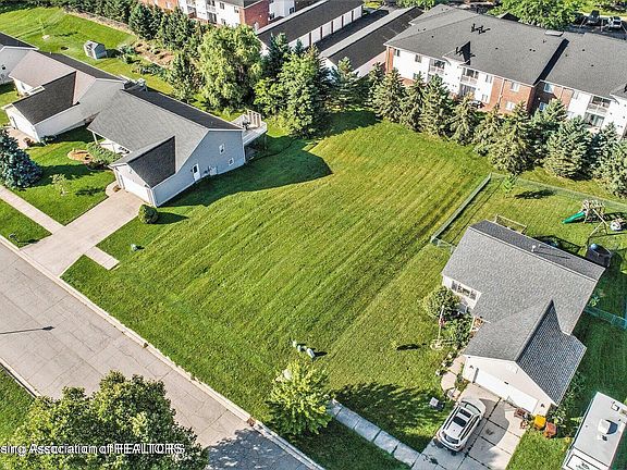 3rd image of 934 Franklin Farm Dr