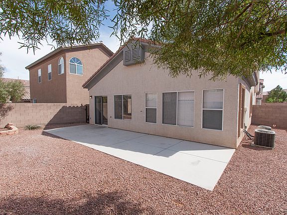 3rd image of 6092 Fidenza Ave