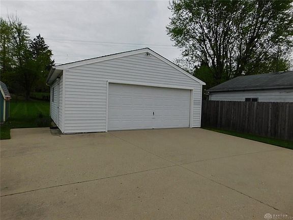 3rd image of 5860 Resik Dr