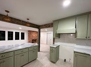906 W Harald St, Hebbronville, TX 78361