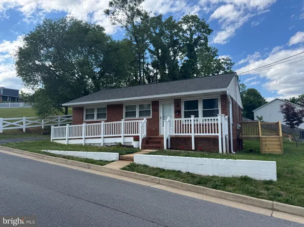210 Midway Ave, Front Royal, VA 22630