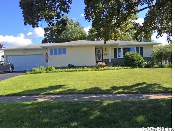 153 Kings Ln, Rochester, NY 14617