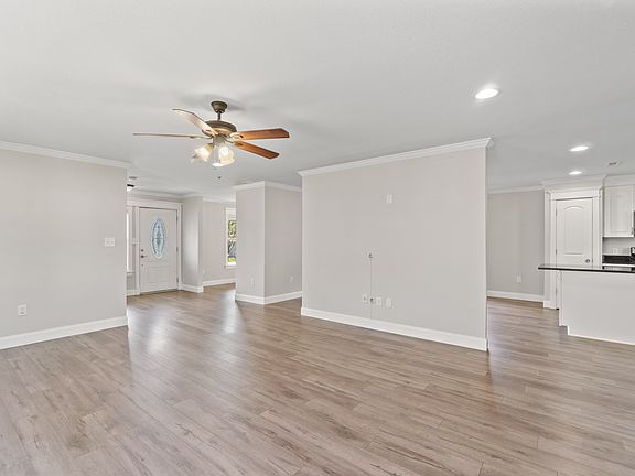 5th image of 9257 Peachtree St