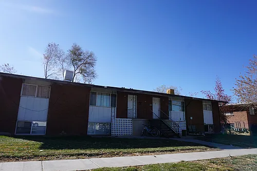117 w 250 N 4plex Photo 1 117 w 250 N 4plex Photo 1