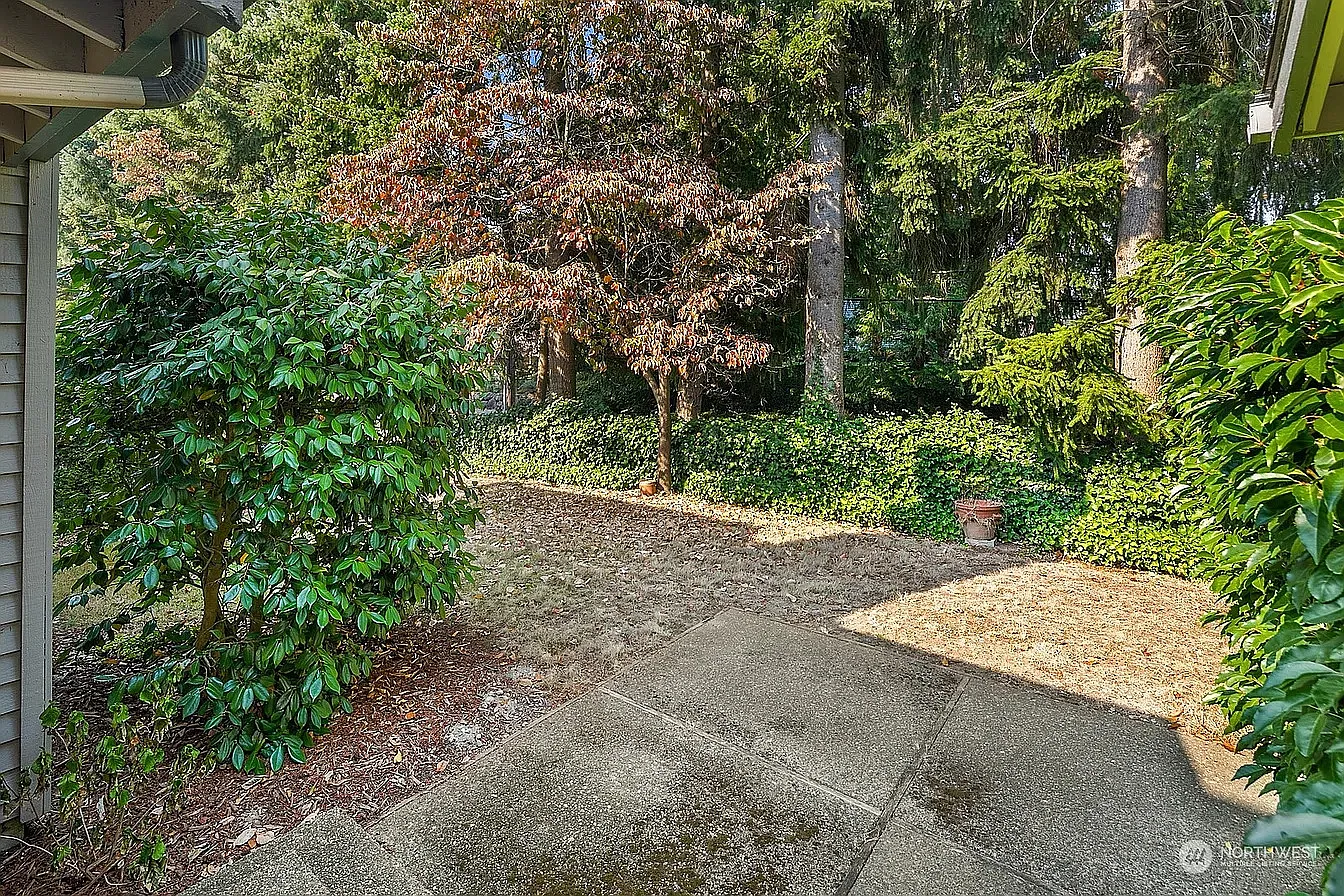 3 bed, 1450 sqft, $4,100 — Photo 3