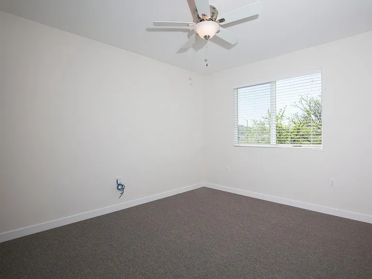12338 Parkside St — Photo 8