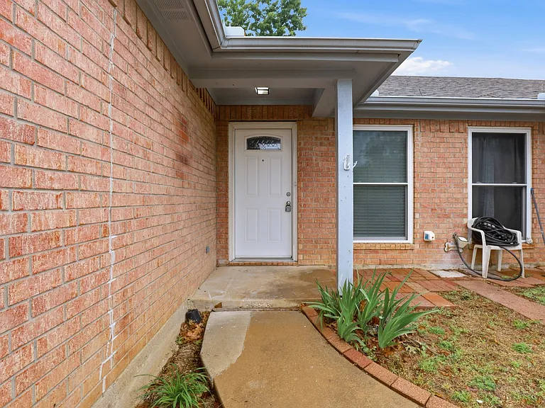 1502 Sharron Ct — Photo 66