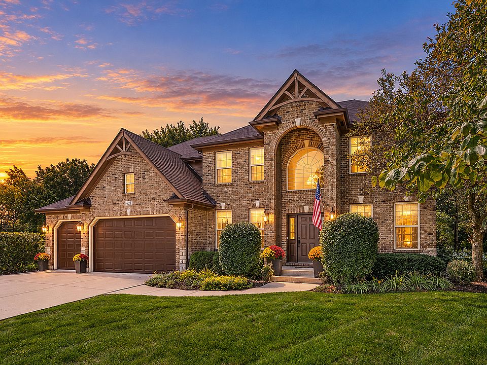 1st image of 621 Sheffield Cir