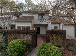 13 Bloomsbury Ct, Chapel Hill, NC 27517