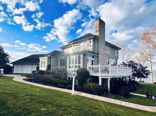 190 Blackwater Cir, Penhook, VA 24137