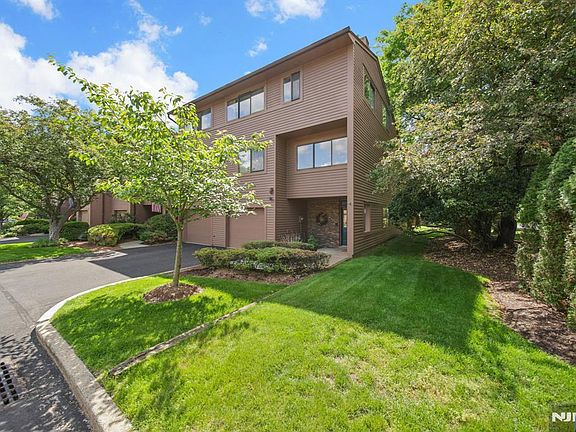 2nd image of 31 Berkeley Ct #31D
