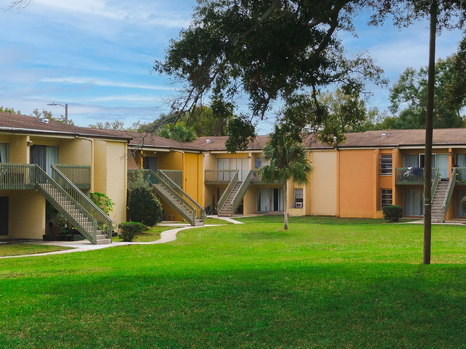 2 bed, 1.5 bath, 980 sqft, $1,700 — Photo 4