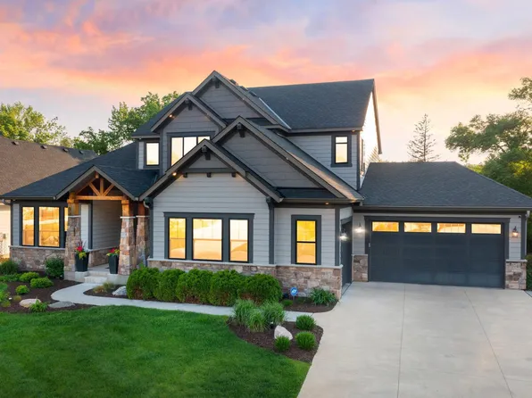 5740 Wooden Cleek Dr, Shorewood, MN 55331