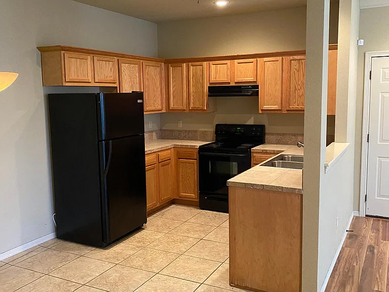 2809 N Seneca Ave #2809 — Photo 4