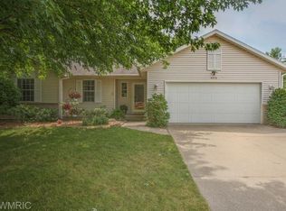 4478 Baldwin St, Hudsonville, MI 49426