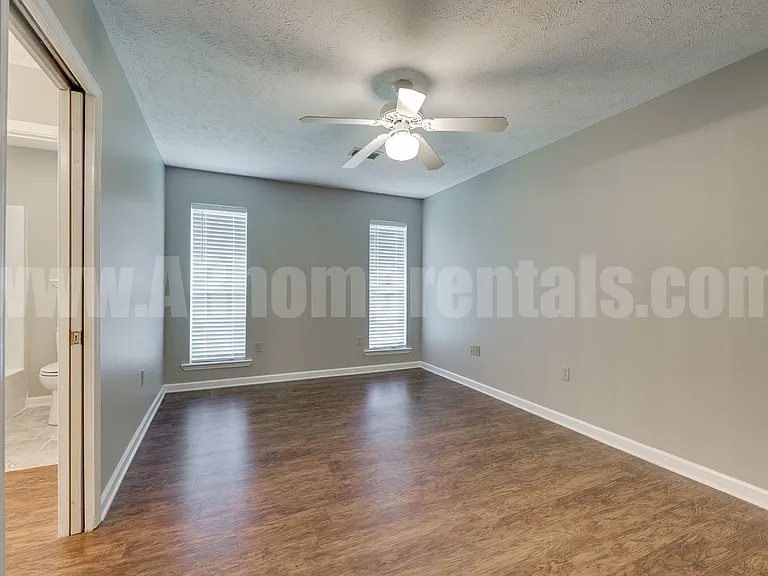 2765 Archer Ln — Photo 13