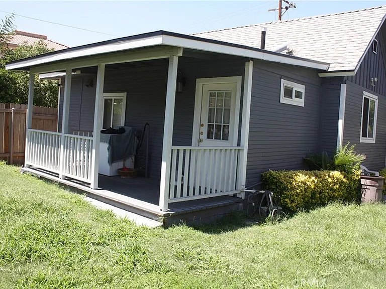 507 W State St — Photo 28