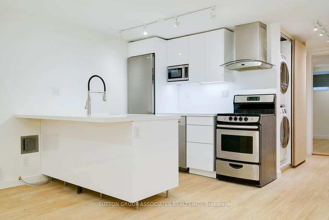 2 bed, $2,500 — Photo 3