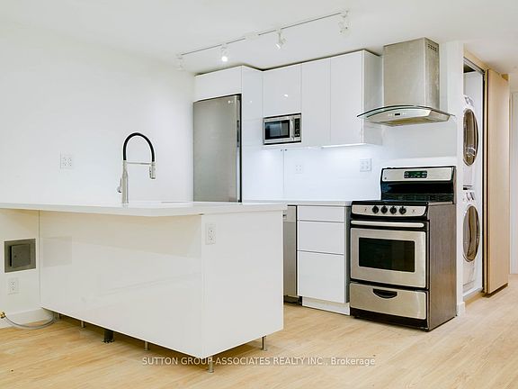 3rd image of 477 Brunswick Ave