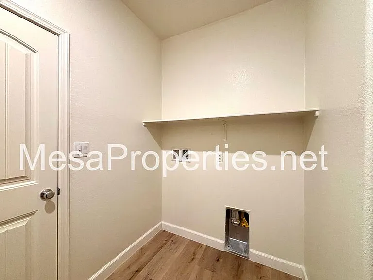 12594 Ava Loma St — Photo 30