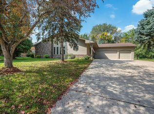 1910 Knollwood Dr, Fairmont, MN 56031
