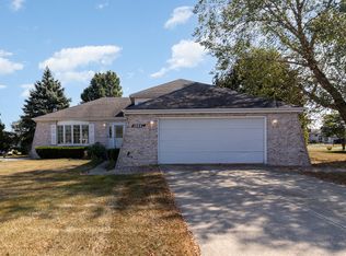 10447 Olcott Ave, Saint John, IN