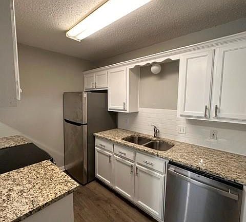 4th image of 1321 Bagby Ave #B