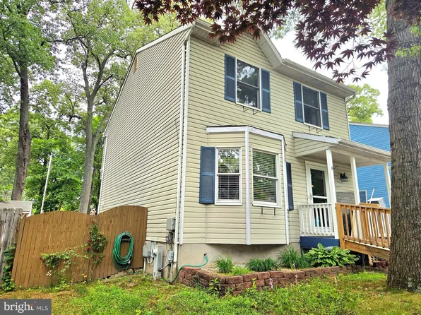 7853 Fernhill Ave, Pasadena, MD 21122