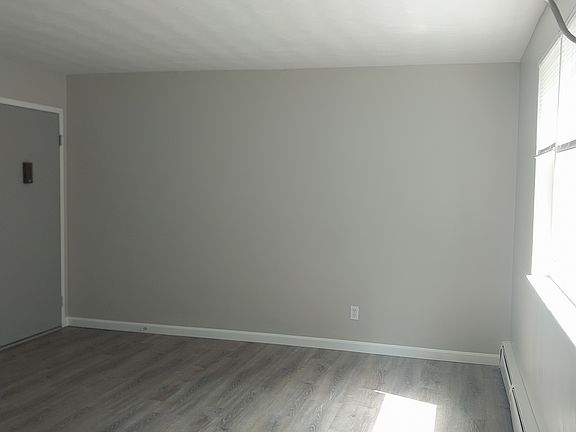 5th image of 3333-3338 Epworth Ave #5