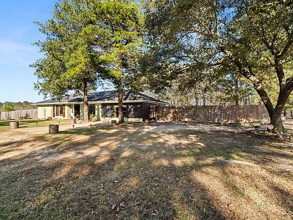 2nd image of 941 Holly Grove Rd