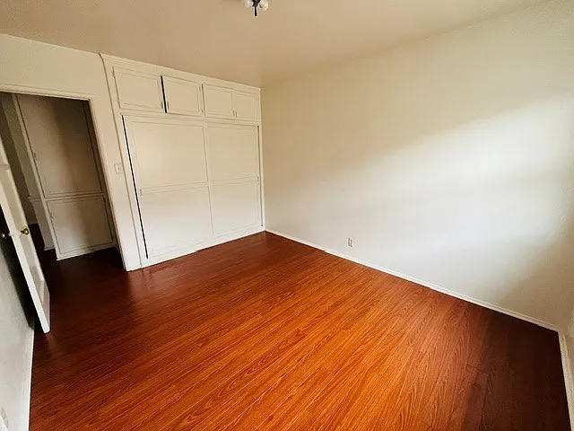 12823 Burbank Blvd — Photo 24