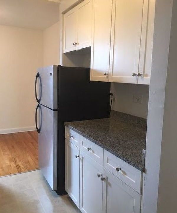 2nd image of 4123 9th Ave #Pi
