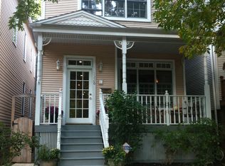 1326 W Byron St, Chicago, IL 60613