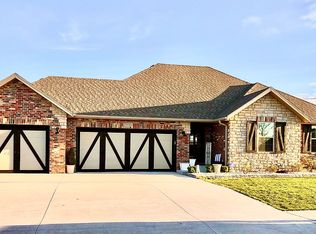 2006 E Greenwich Dr, Ozark, MO 65721