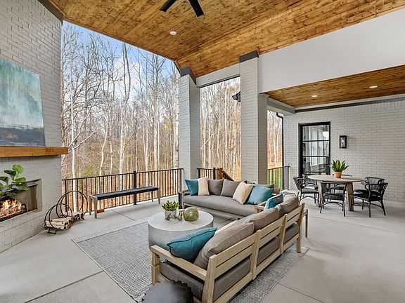 3rd image of 6208 Creole Ln
