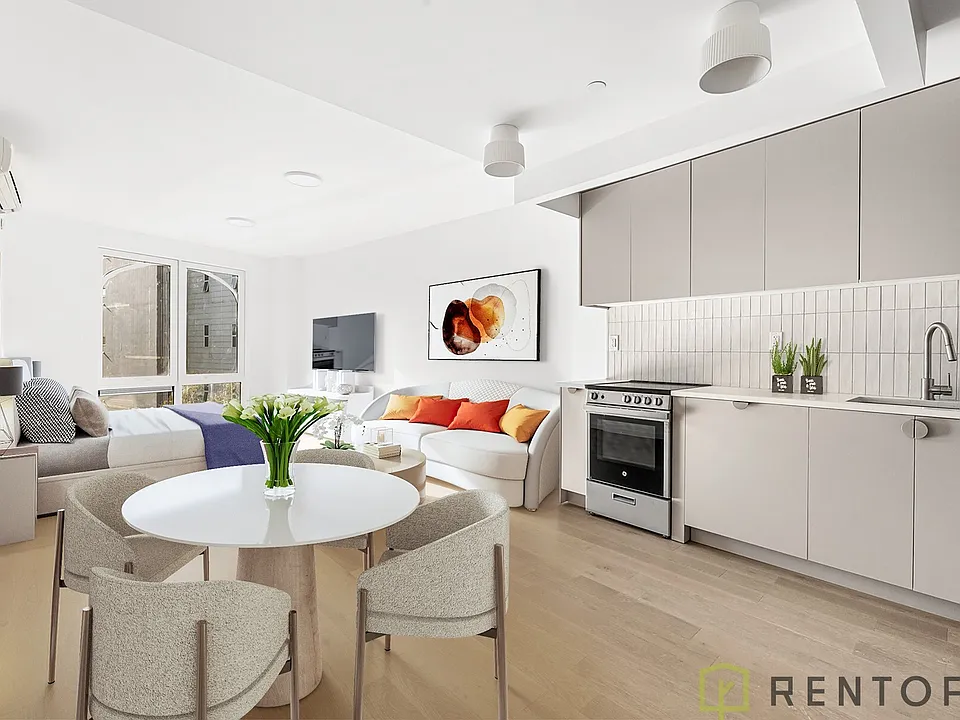 210 Greenpoint Ave #8E