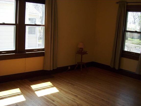 5th image of 5625 36th Ave S