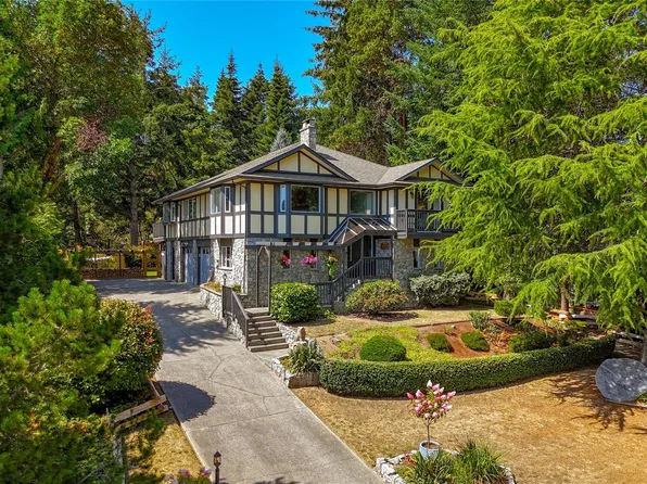 1866 Barrett Dr, North Saanich, BC V8L 4V2