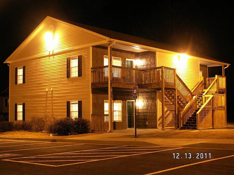 7400 Courtyard Dr #7400 — Photo 24