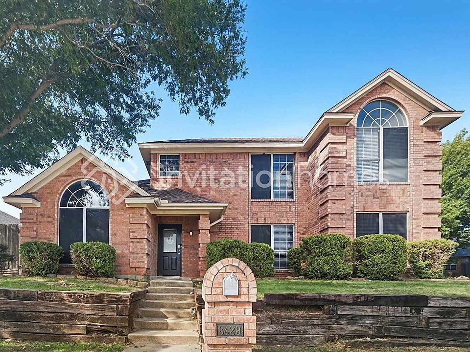1st image of 8429 Golf Club Cir