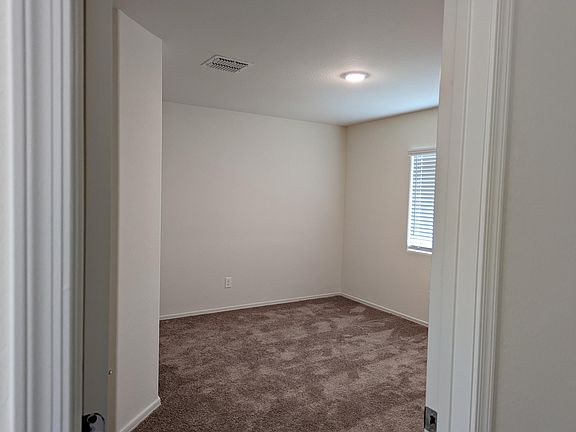 4th image of 2557 N McDonald Ln