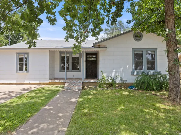 106 W Mulberry, Fredericksburg, TX 78624